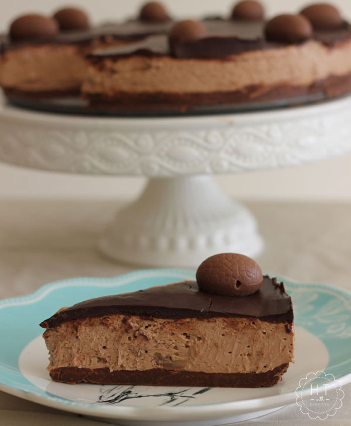 CHOCOLATE & CARAMEL EASTER EGG CHEESECAKE by High Tea with Dragons | onetakekate.com