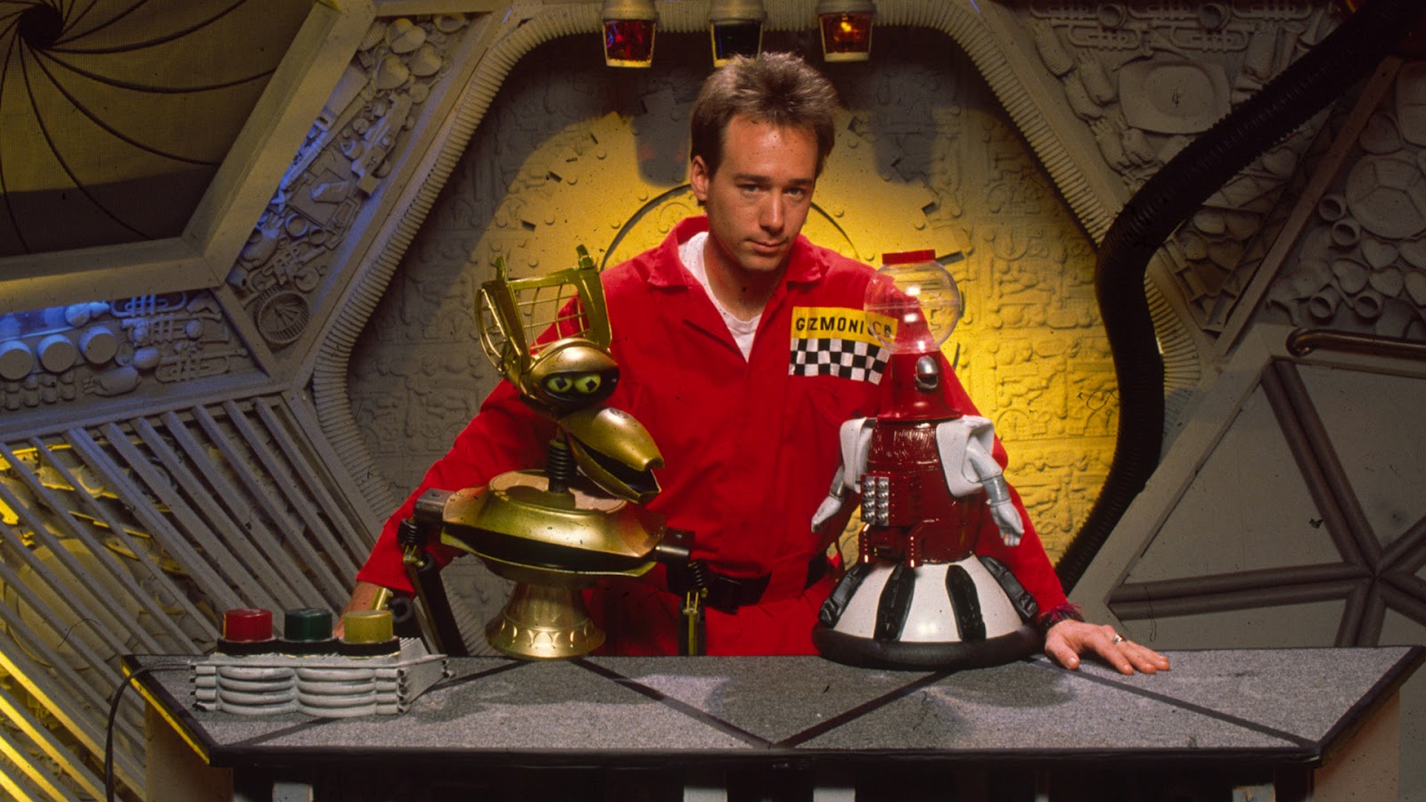 Classic Mystery Science Theatre 3000 from the 90s. Image via madisonmovie.org | onetakekate.com
